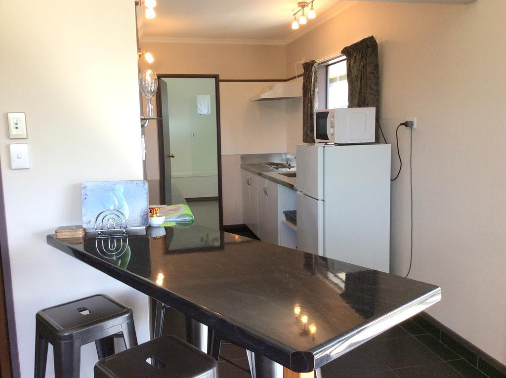 Fiordland Great Views Holiday Park Te Anau Exterior photo